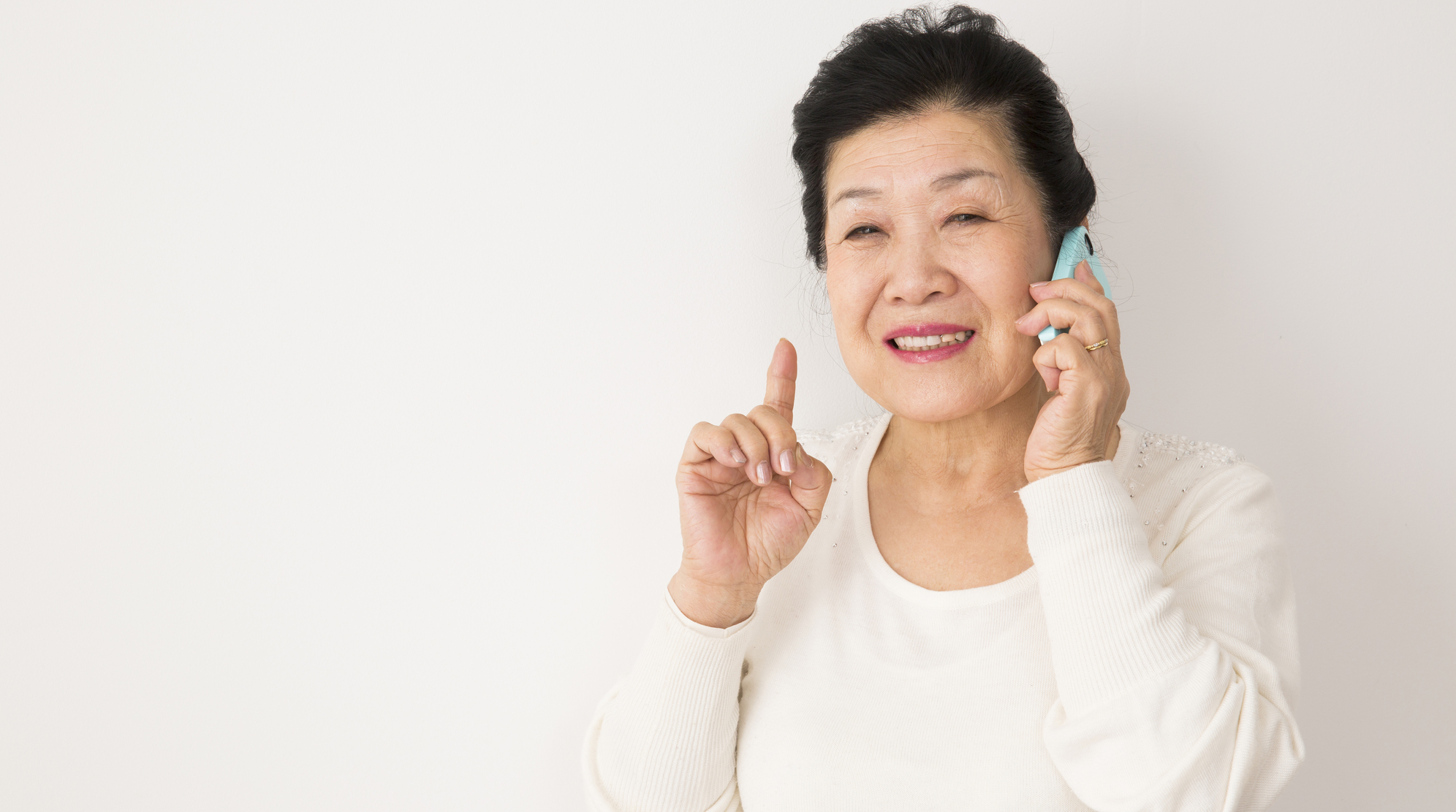 昭和お喋り会は話し相手の欲しい人、誰かと喋りたい人にピッタリの毎日安くお喋りできるサービスです。シニア、シルバー世代の方に大人気の昭和おしゃべり会では、懐かしい昭和の同窓生、同期生と楽しく喋れます。脳活、ボケ防止、認知症対策、物忘れ改善などにも効果的で、独居老親の見守りサービスもあります