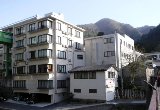 塩原温泉 静観荘古山は土曜泊1万円以下の源泉かけ流しの安い宿